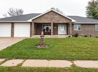 315 Pheasant Run, Epworth, IA 52045