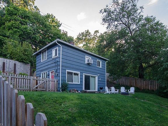 5th image of 297 Riverdale Dr