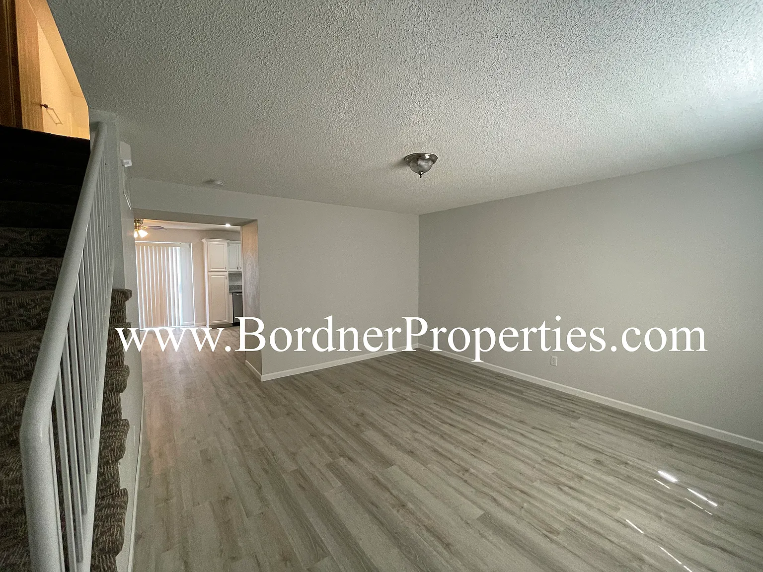 2 bed, 1.5 bath, $1,390 — Photo 3