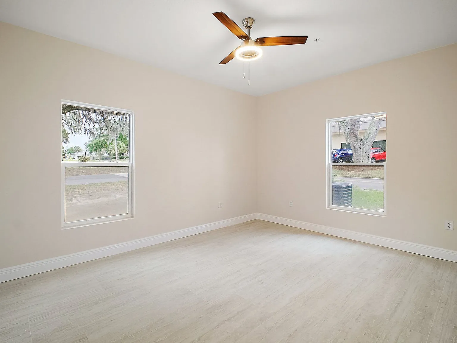 Coming Soon! Modern Upper-Floor Apartment In The Heart Of Downtown Eustis — Photo 4