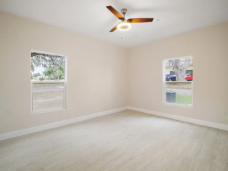 201 N Dewey St #202 — Photo 5