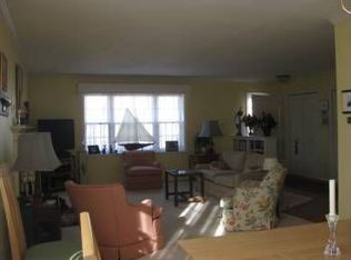 42 Hampshire Rd, Madison, CT 06443