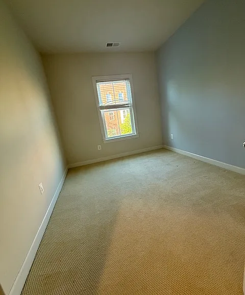 350 Community Center Ave — Photo 16
