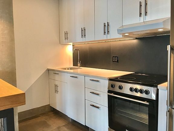 5th image of 28 Wilson Ave #3