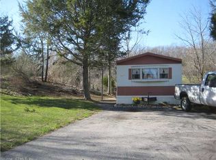 367 Chesterfield Rd, Oakdale, CT 06370