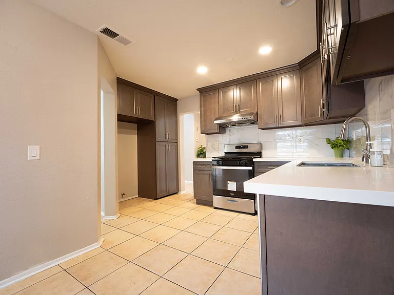 3625 Meadowlark St — Photo 10