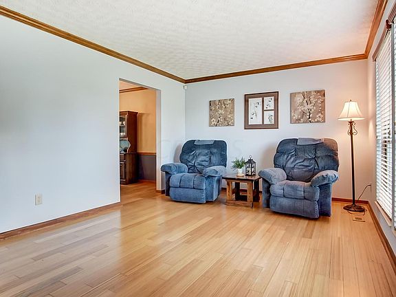 5th image of 1164 Lori Ln