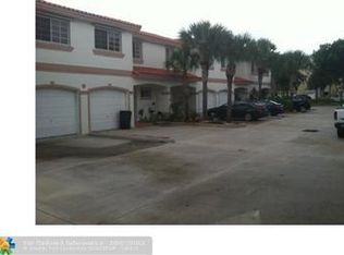 9020 NW 38th Dr, Coral Springs, FL 33065