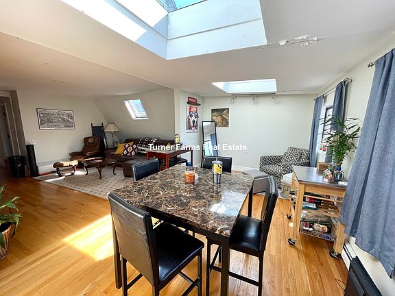 4th image of 12 Evergreen Ave #3