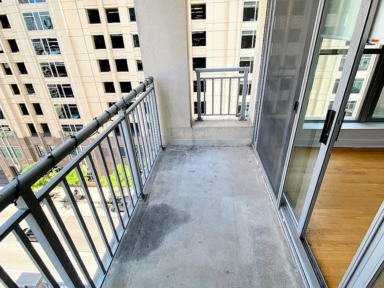 600 N Dearborn St #811 — Photo 14