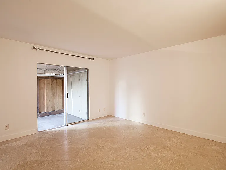 6716 Hillpark Dr #206 — Photo 4