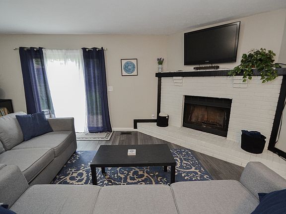 5th image of 453 Silverlake Ave #453