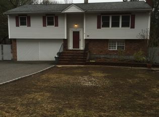 485 Canal Rd, Port Jefferson Station, NY 11776