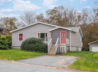 9 Hastings Dr, Dartmouth, NS B2Y2C4