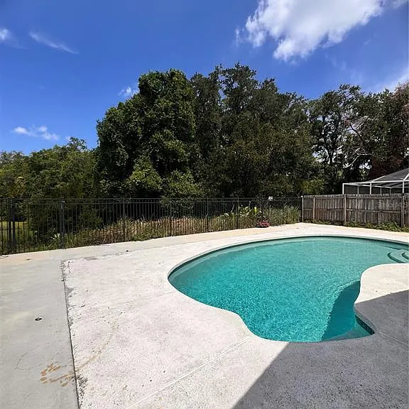 2070 Sarah Louise Dr — Photo 39