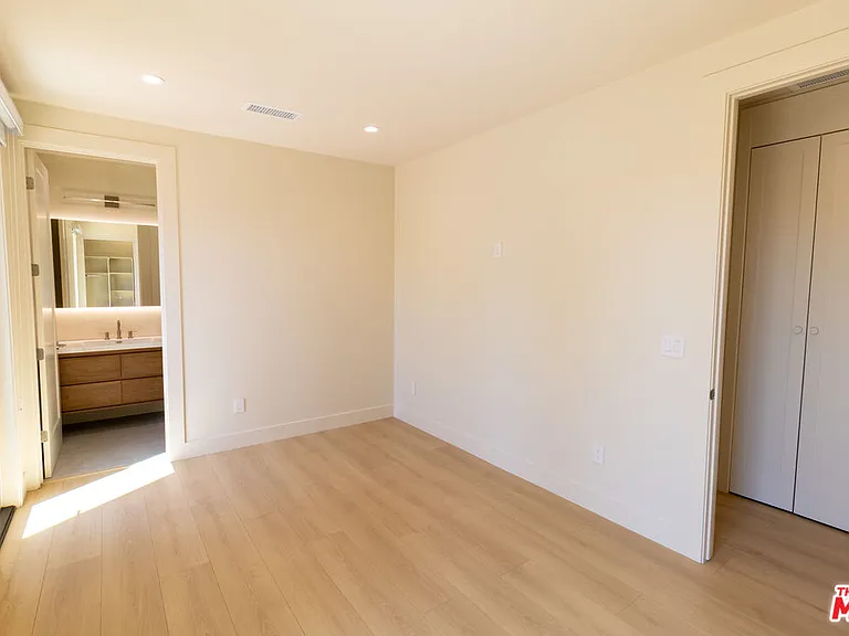 821 S Muirfield Rd — Photo 15