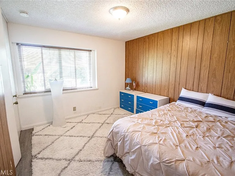 27921 Lomo Dr — Photo 23