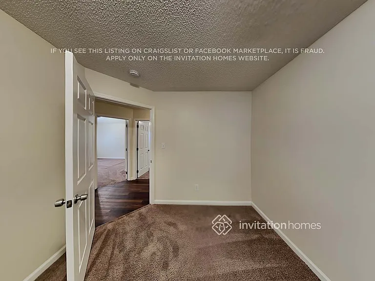 7805 Royce Hall Ln — Photo 12