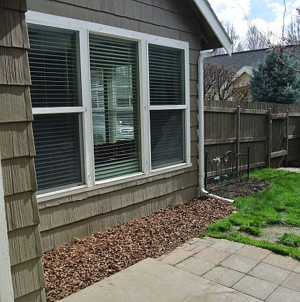 2nd image of 851 SE Larkspur Pl