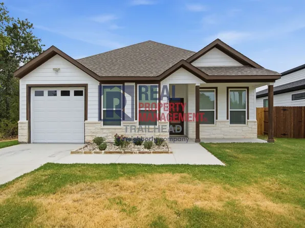 5805 Barkridge Dr, Granbury, TX 76048