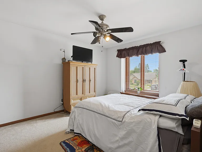 41605 Waterfall Rd — Photo 31