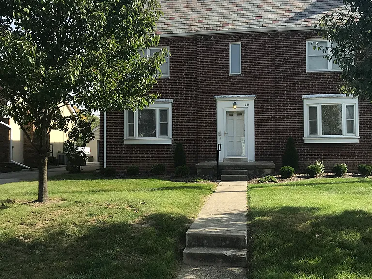 1728 Elmwood Ave #A — Photo 2