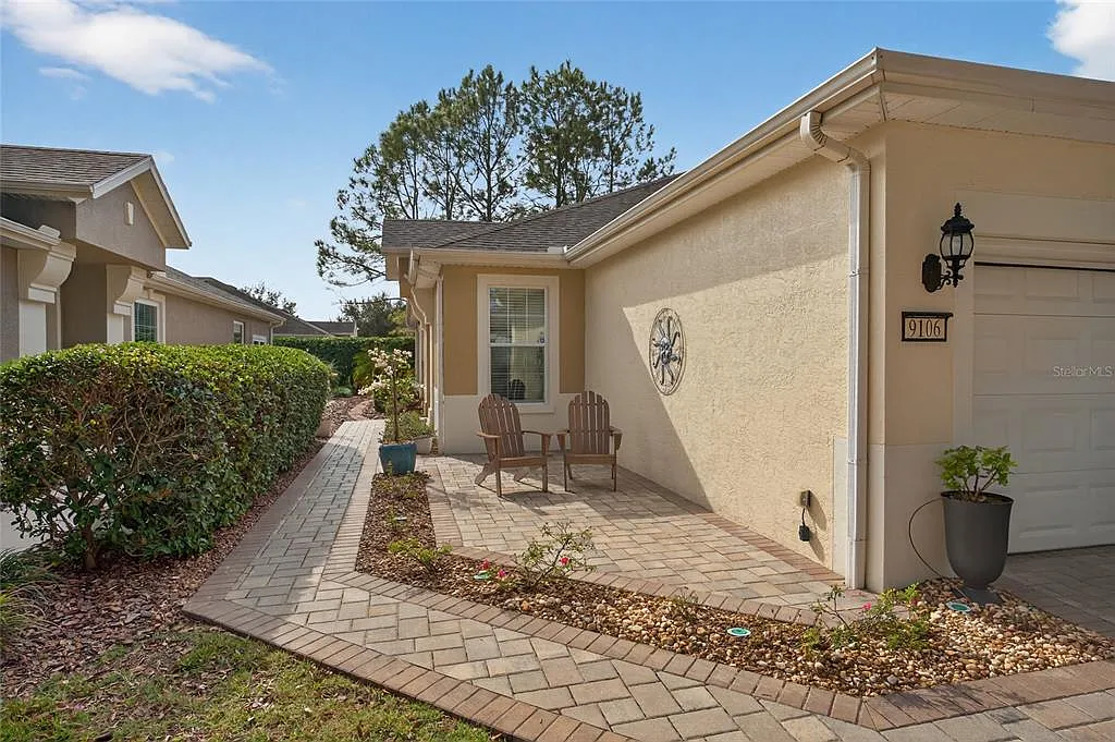 Building Photo - 9106 SW 65th Loop