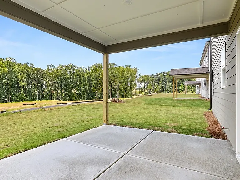 268 Grandview Dr — Photo 4