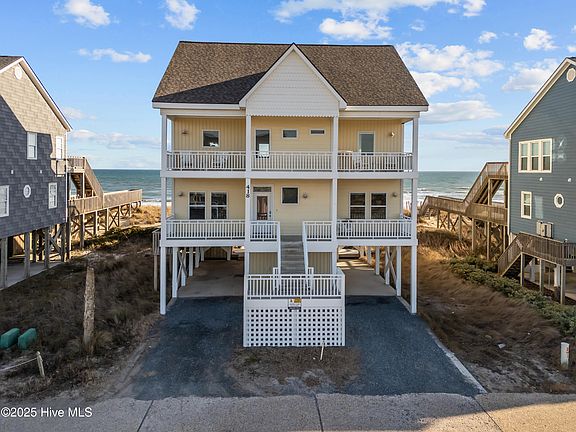 2nd image of 418 New River Inlet Road