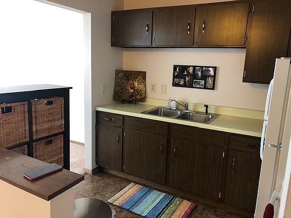 5th image of 3912 Minnehaha Ave APT 21