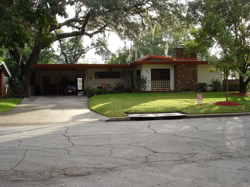 1st image of 1807 Maplewood Dr