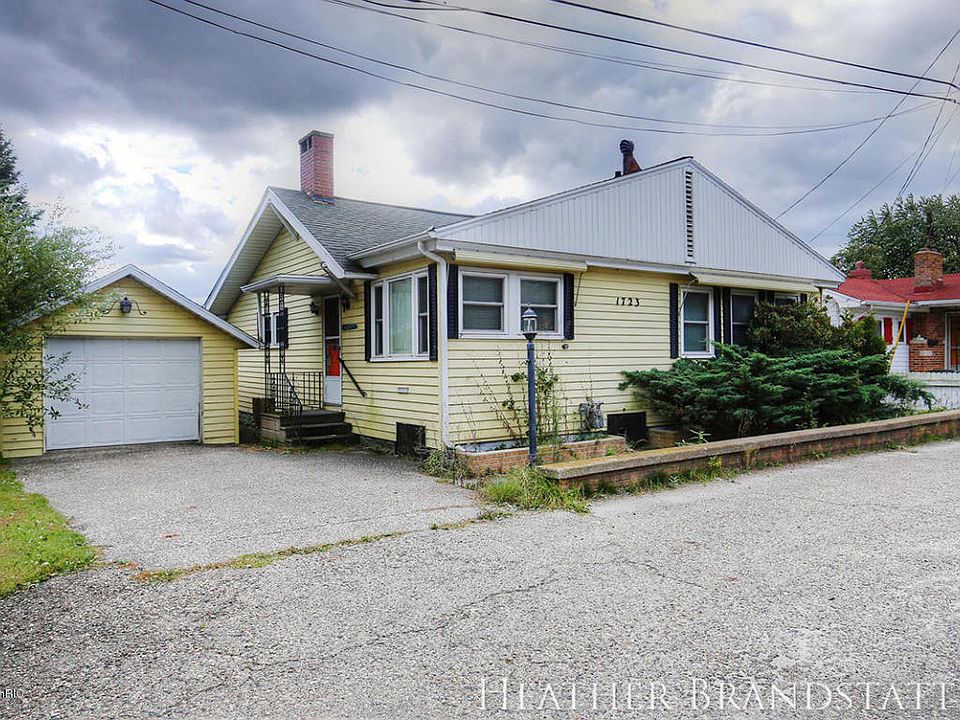 2nd image of 1723 Edgewater St