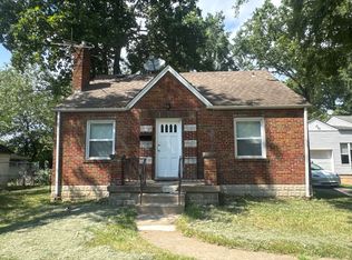 2325 Gardner Dr, Saint Louis, MO 63136