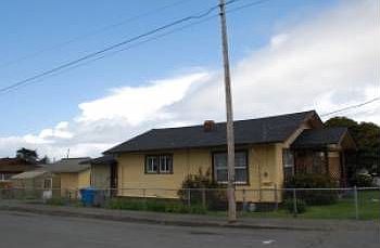 2nd image of 2638 Spring St
