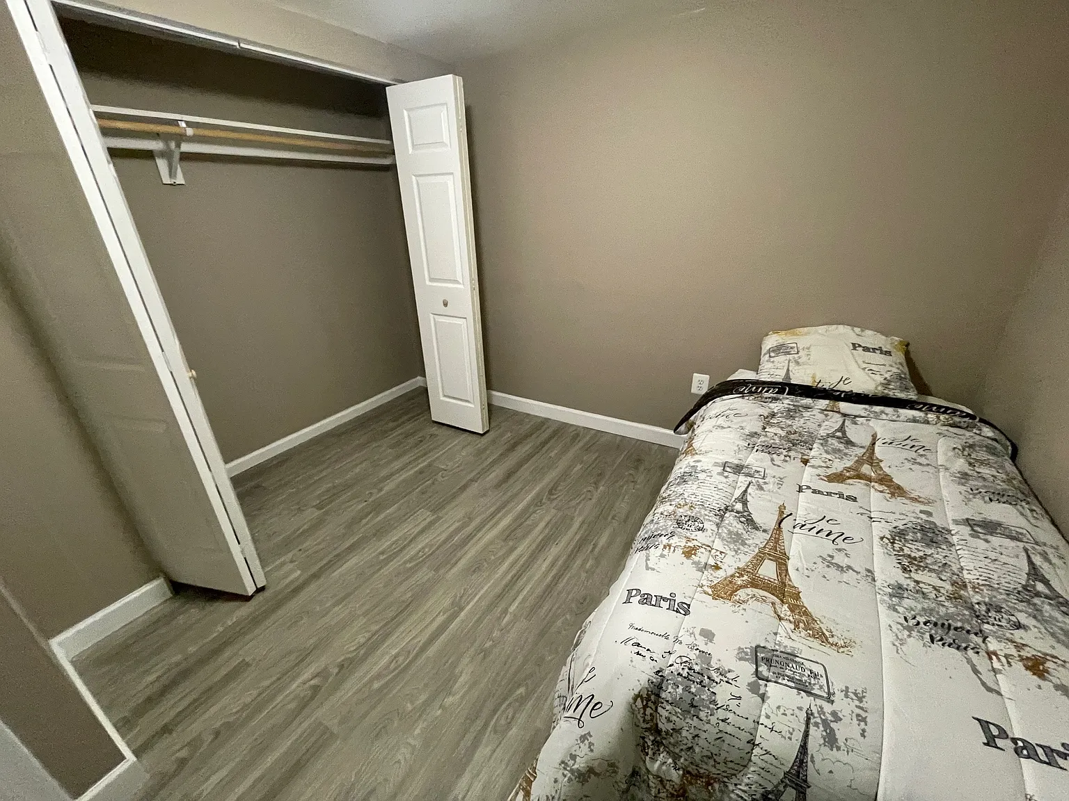 2 bed, 900 sqft, $1,700 — Photo 4