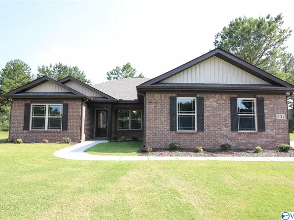 112 Breezy Brook Ln, Ardmore, AL 35739