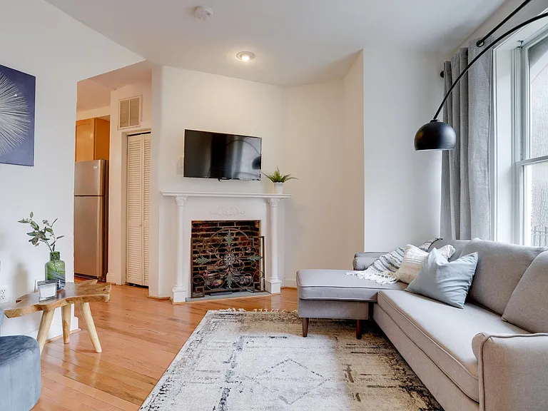 1702 Florida Ave NW — Photo 2