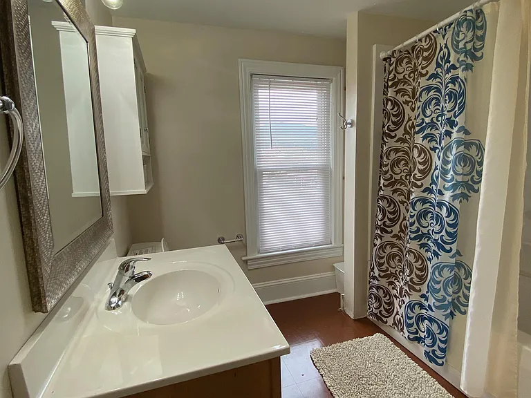 1144 Memorial Ave — Photo 18