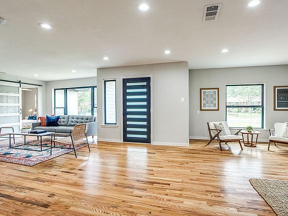 3rd image of 2645 Klondike Dr