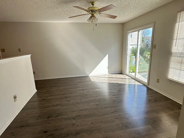 12647 Loyalty Dr — Photo 4