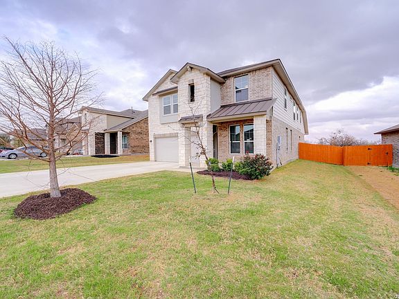 2nd image of 710 Overlook Ridge