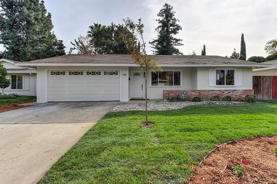 1st image of 8974 La Riviera Dr