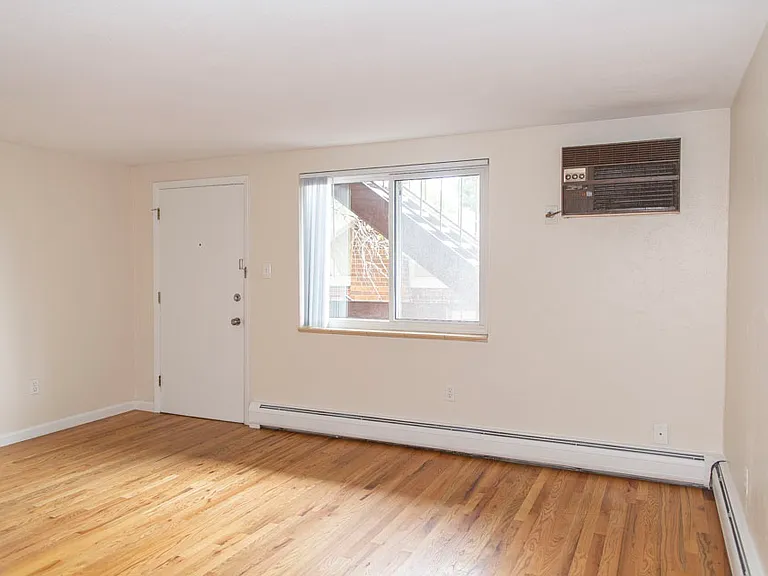 15 N Washington St — Photo 15