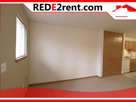 3rd image of 1931 Dupont Dr Unit 100
