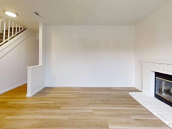 5th image of 424 Park Place Dr