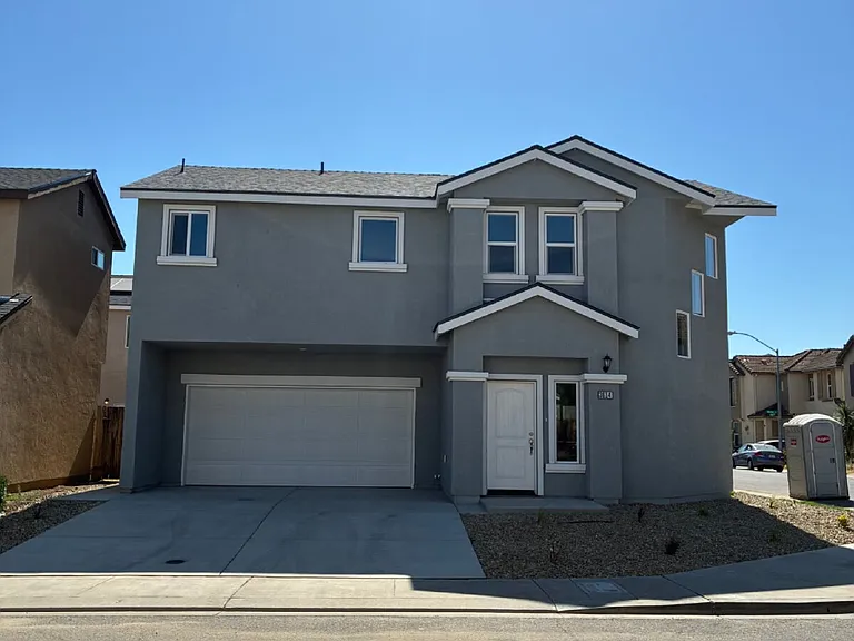 3614 Newport Ave — Photo 2
