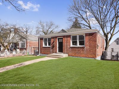 53 Park Hill Ct, Staten Island, NY, 10304