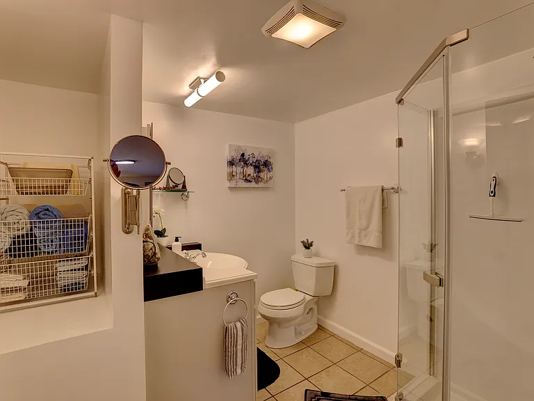 595 Wyoming Ave #A — Photo 8
