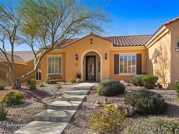 2nd image of 993 Starlight Terrace Way
