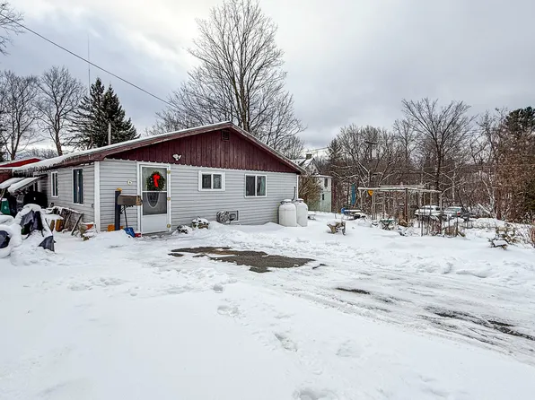 6 Rosemont Ave, Saranac Lake, NY 12983